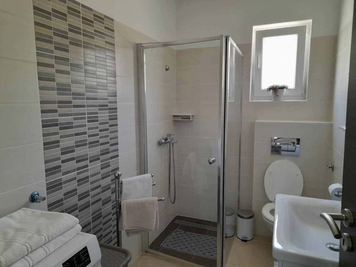 Apartman Prvi Red Do Mora Свети свети Филип и Яков Екстериор снимка